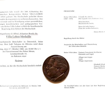 Receiving the Villa-Lobos medal 1988